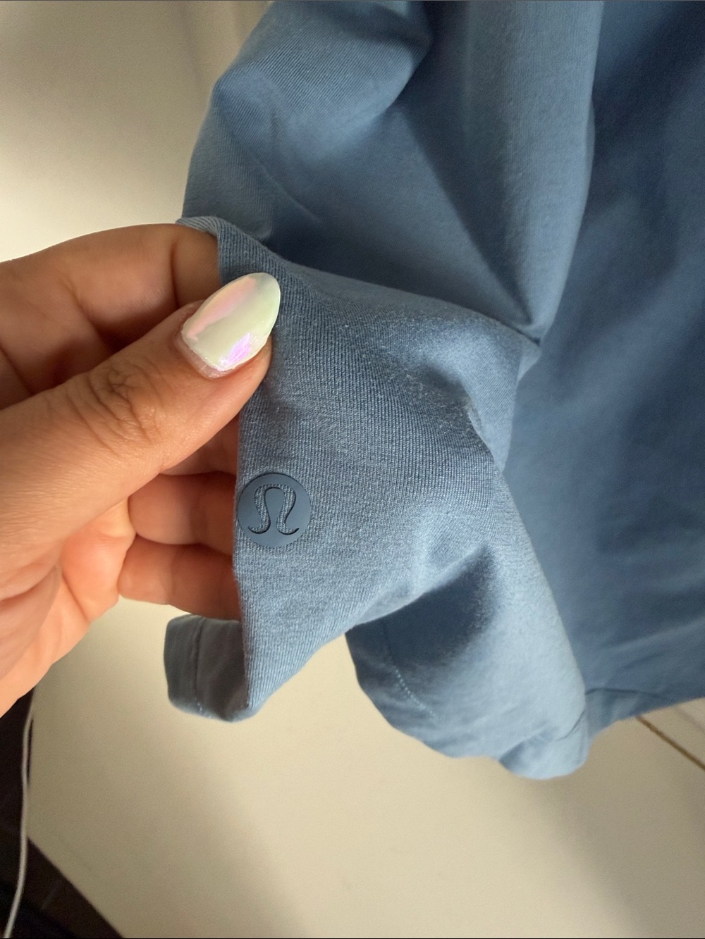 Lululemon Oversized Outdoor Short Sleeve Shirt - Picture 4 of 6